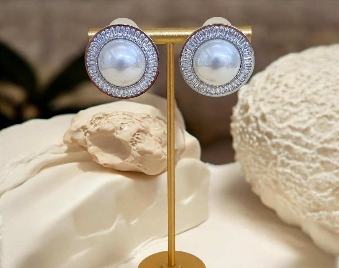 American Diamond - Ad Pearl Tops (REER-19)