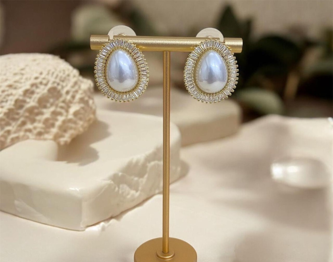 American Diamond - Ad Pearl Tops (REER-5)