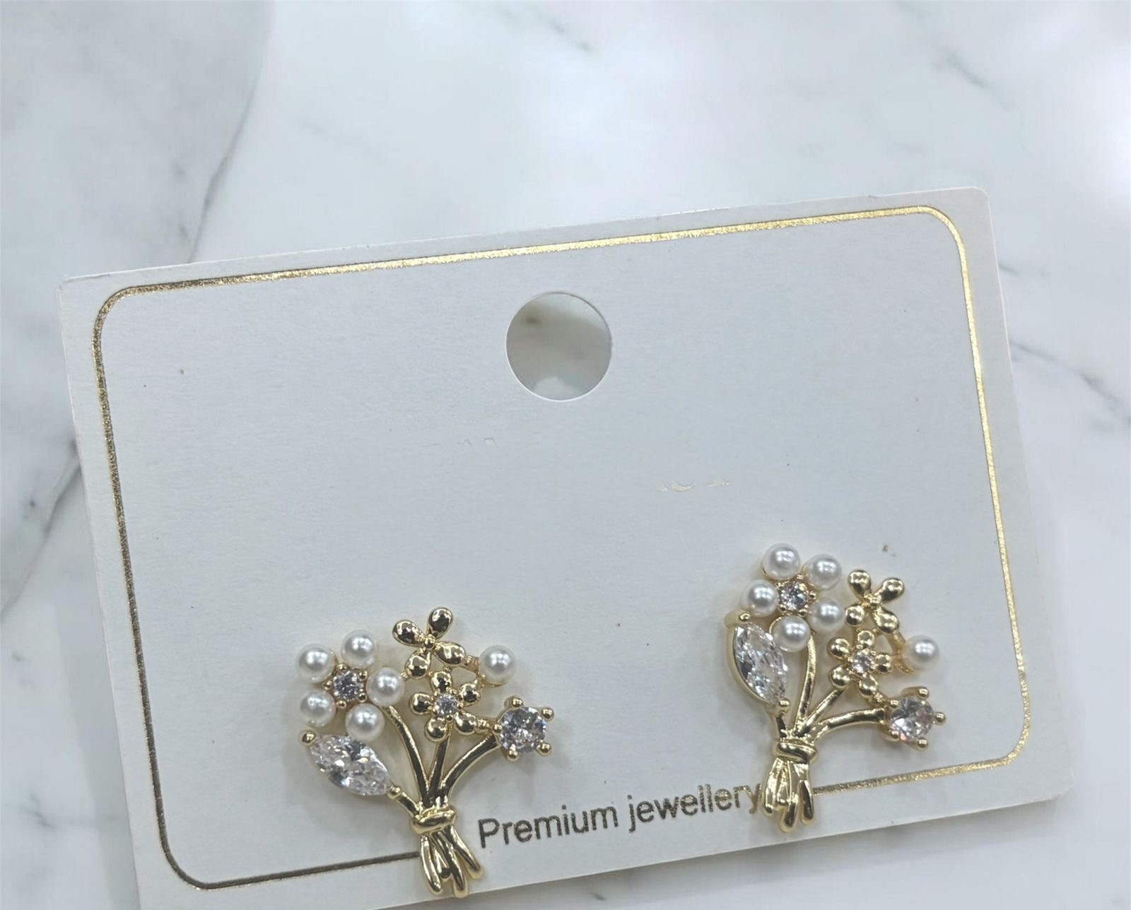 Stud Earrings (YLLER-22)